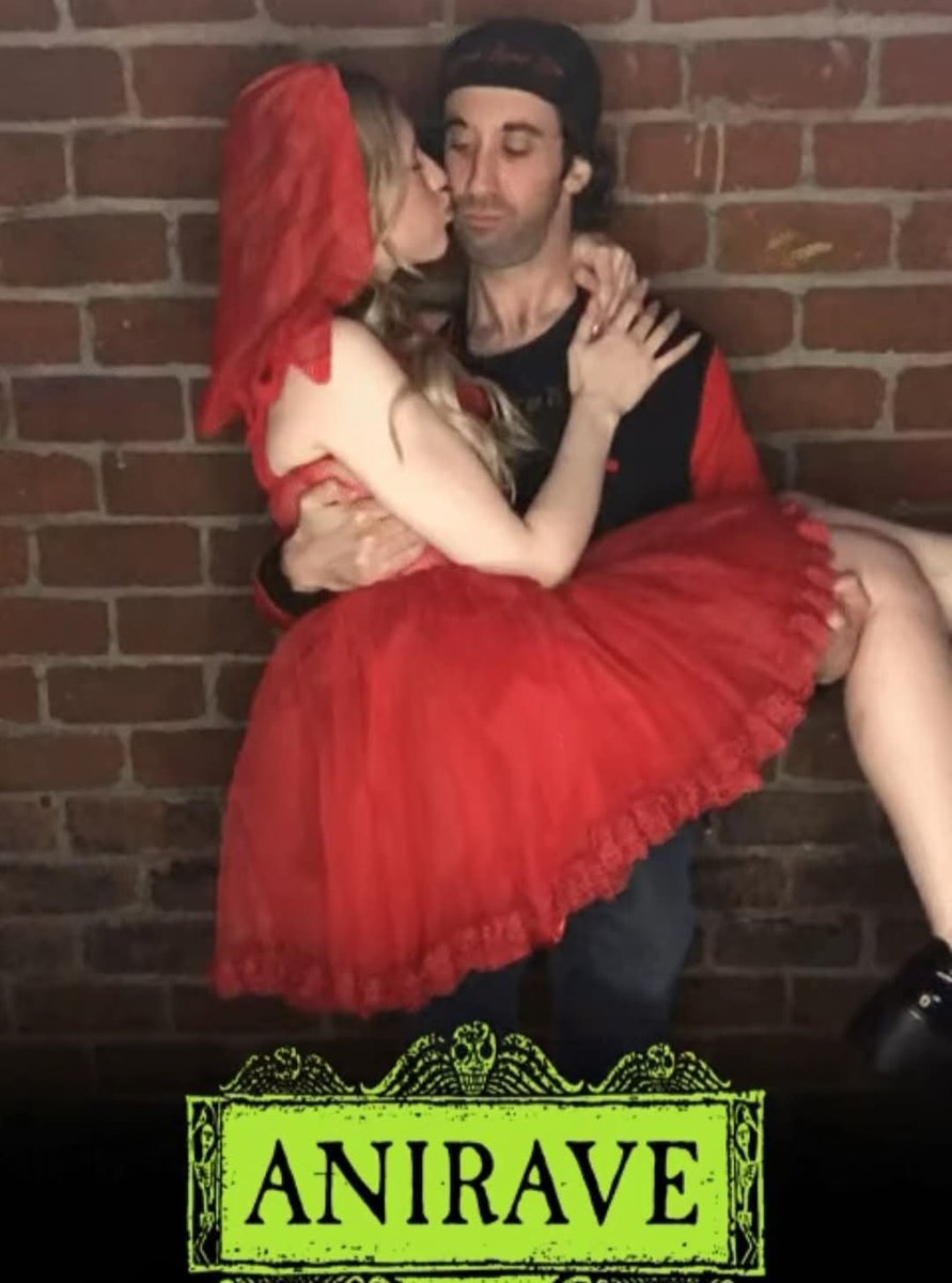 One year ago last night I kissed one of the hottest porn stars in the industry. Unfortunately, this initial gif ended right before we kissed. Love you <a href="/MelodyMarksxxx/">Melody</a> ! The sweetest soul.