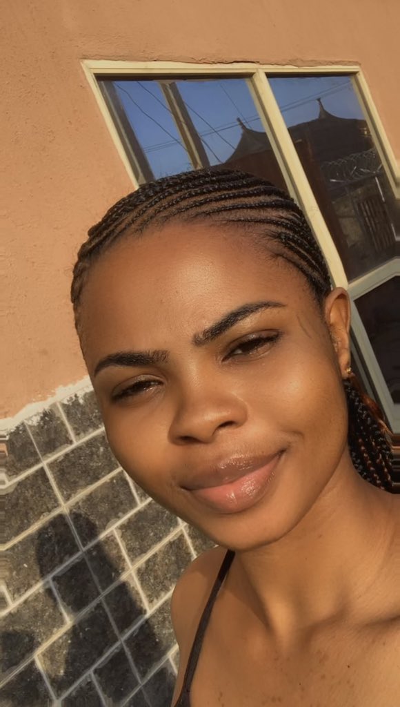 Ivy92974207736's tweet image. Day 1 of posting my picture till I get to 1k followers 🙏🤍
Y’all should follow me and I’ll follow right back. 
Protest