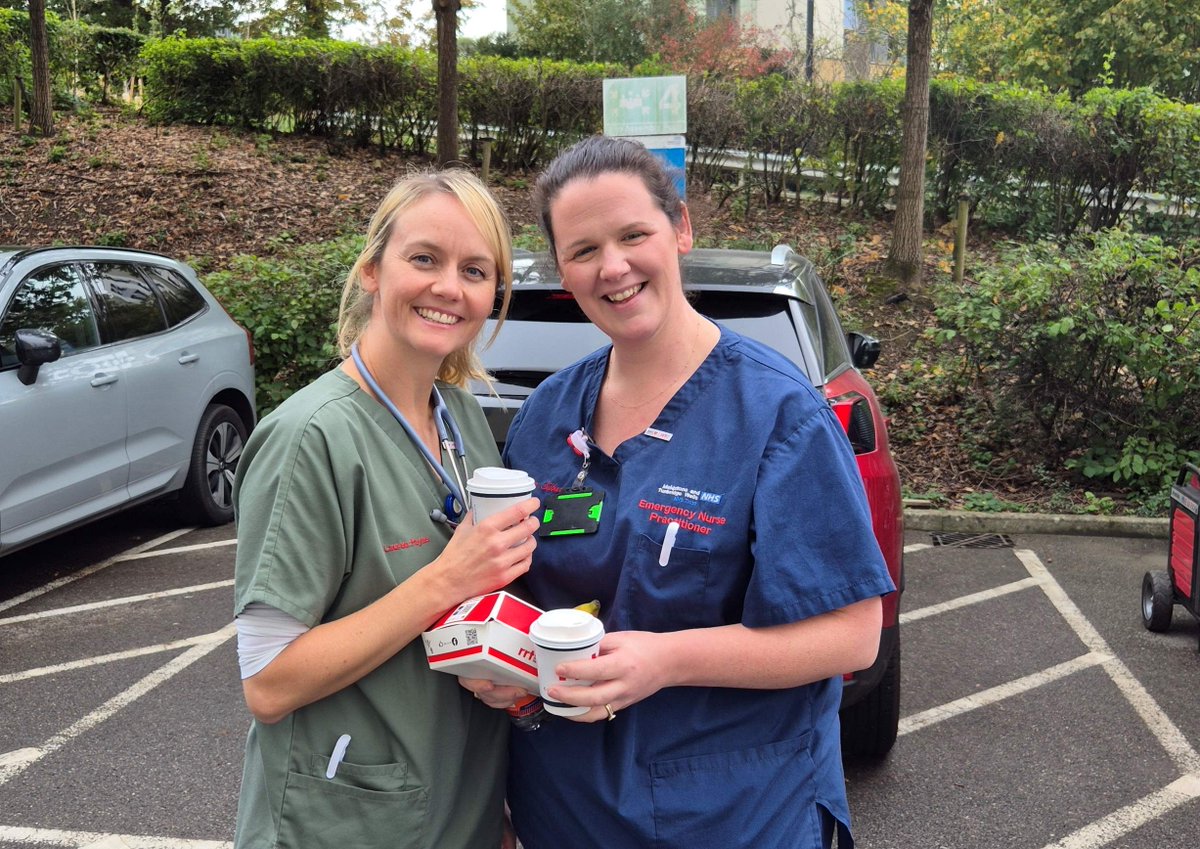 MTWnhs's tweet photo. Our Emergency Department teams at Tunbridge Wells Hospital enjoyed a well-earned treat during  @RRT_UK's A&amp;E Appreciation Week! 🎉
 
Volunteer served refreshments to A&amp;E staff during their breaks to recognise the efforts of our brilliant teams.

#ExceptionalPeopleOutstandingCare https://t.co/eNdBcxXI5z