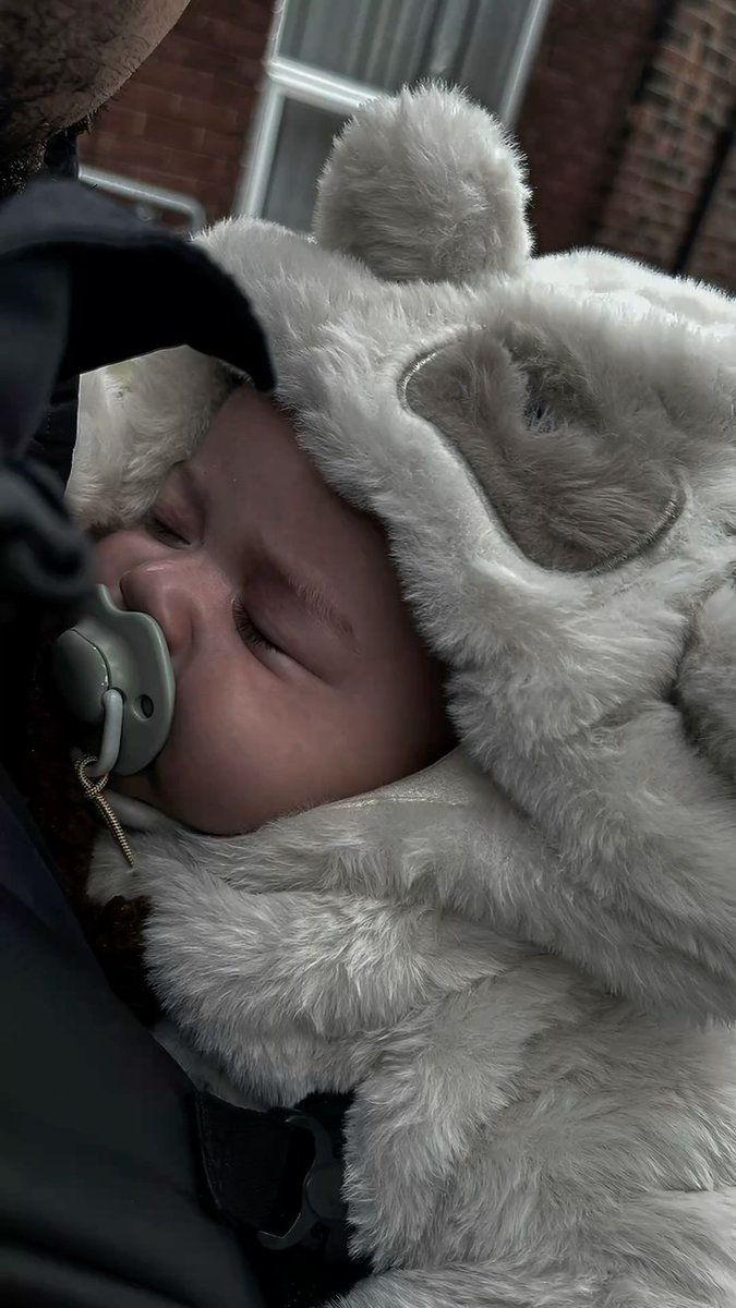 Джимии, встречай гостей. Я тут не один. Надеюсь ты не против, что мы приехали пораньше