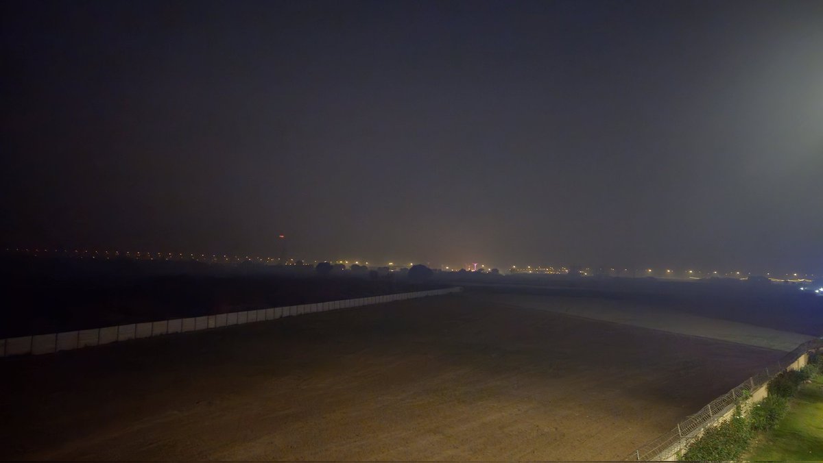 avinashjeee's tweet image. This happens every year Dowali Night after 11PM. AQI spikes, people scream, blame government etc.
But think at least once before bursting crackers (excessively).
This happens mostly in cities because people have money to burst and burn. 
I wish, May god give wisdom  with wealth