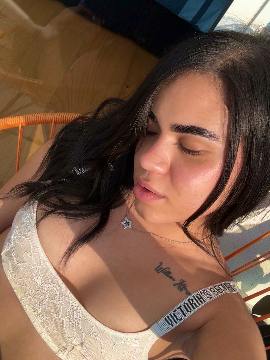 Melilith7's tweet image. Feliz lunes de amor🤭✨