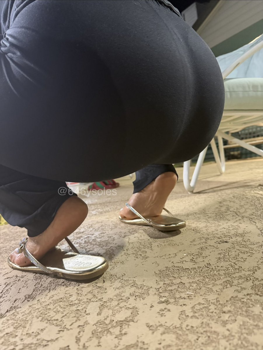 646ysoles's tweet photo. Finally back to give you what you’ve been waiting for🦶🏼😘 something juicy https://t.co/B3S5bWVPuN