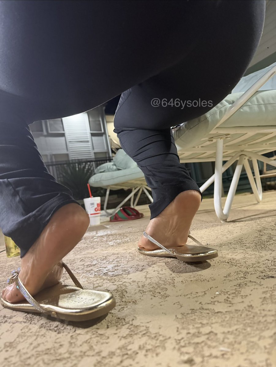 646ysoles's tweet photo. Finally back to give you what you’ve been waiting for🦶🏼😘 something juicy https://t.co/B3S5bWVPuN