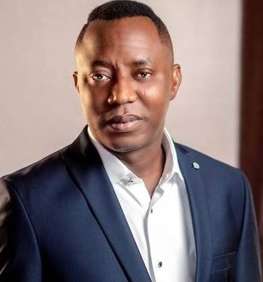 Real respect to <a href="/sowore/"></a>
He moves when others hide.
He speaks when others beg.
#FreeNnamdiKanu