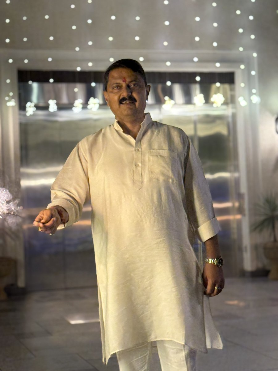 दीपावली की हार्दिक शुभकामनाएं ||
यह पर्व आपके जीवन में खुशियाँ, समृद्धि और ढेर सारी सफलताएं लेकर आए।  
शुभ दीपावली!!🪔
शिवपाल