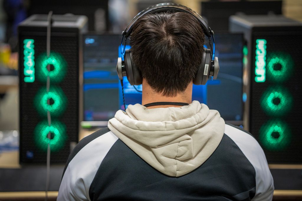 MasonPatriots's tweet image. We’re kicking off Community Game Nights with Fall Guys! 🎮 Hop on our Discord to join the fun and meet new friends.

🗓️ Thursday, October 23rd
⏰ 6-8PM 
📍Virtual (Check Mason360 for the Discord link!)

#MasonNation #Esports #StudentInvolvement