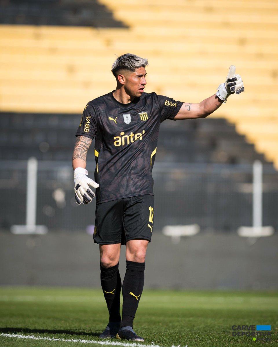 Wilson Méndez (@wilsonmendez86) on Twitter photo Brayan Cortes: <a href="/OficialCAP/">PEÑAROL</a> tiene una opcion de compra de 1.200.000 USD por el 80% de la ficha. No es obligatoria.
La tabla chilena marca que Colo Colo (dueño de la ficha del meta), está fuera de toda competición internacional para el 2026.
A eso sumarle que el jugador tiene un Brayan Cortes: <a href="/OficialCAP/">PEÑAROL</a> tiene una opcion de compra de 1.200.000 USD por el 80% de la ficha. No es obligatoria.
La tabla chilena marca que Colo Colo (dueño de la ficha del meta), está fuera de toda competición internacional para el 2026.
A eso sumarle que el jugador tiene un