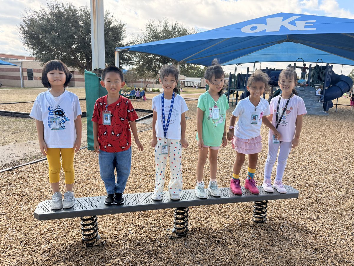 It’s a great Monday in the Outback and the perfect time of year at recess. Sunshine and a cool breeze make for the best time with friends. ☀️

#OKEkoalas
@KatyISD