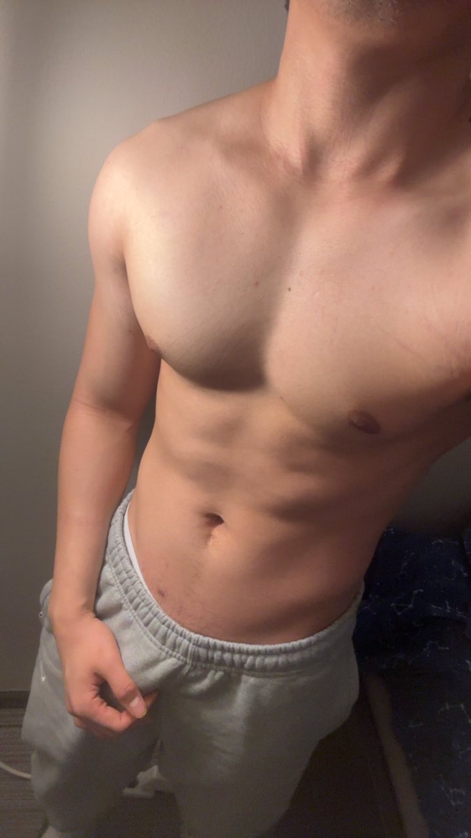 CollegeTwunk tweet media