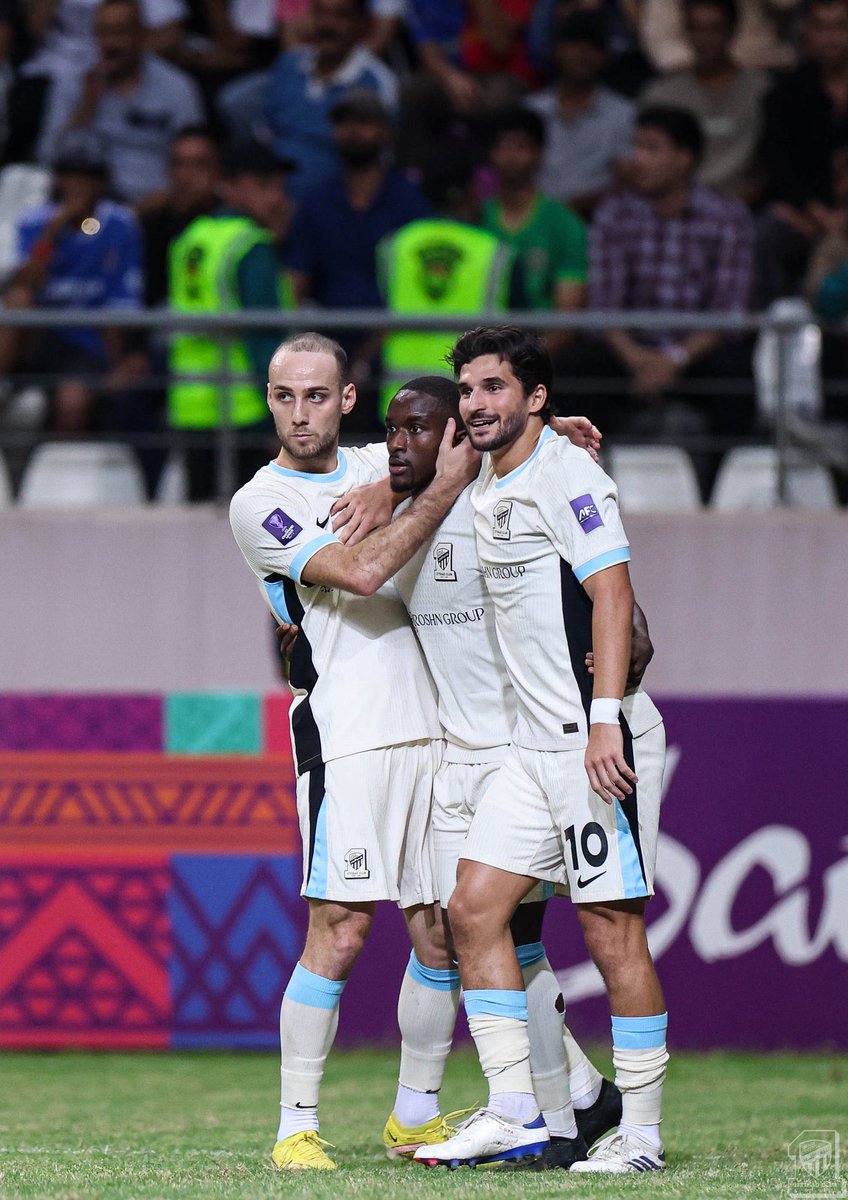 CURVA GOLD tweet media