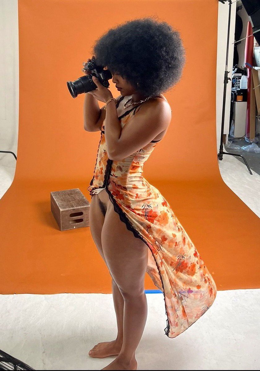 LazimaNifaulu's tweet image. Should I take a pic of u?