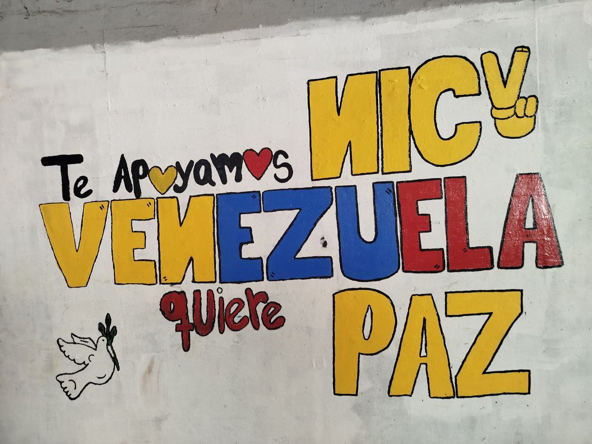 Desde la candelaria , apoyamos a nuestro presidente Nicolás Maduro 

VENCEREMOS siempre 🔥🔥🔥