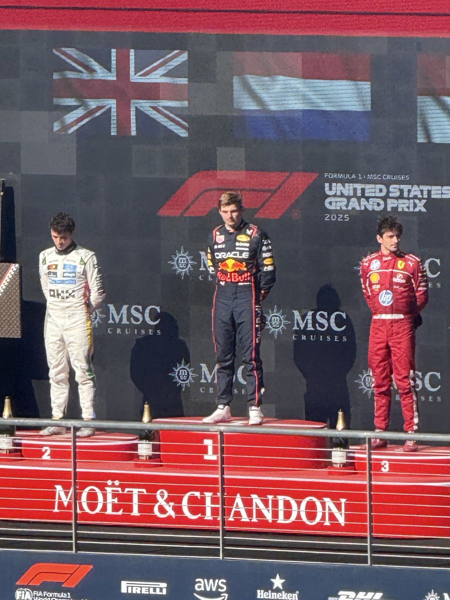 elistakes's tweet image. insane seats and WHAT a weekend 🤞🏼