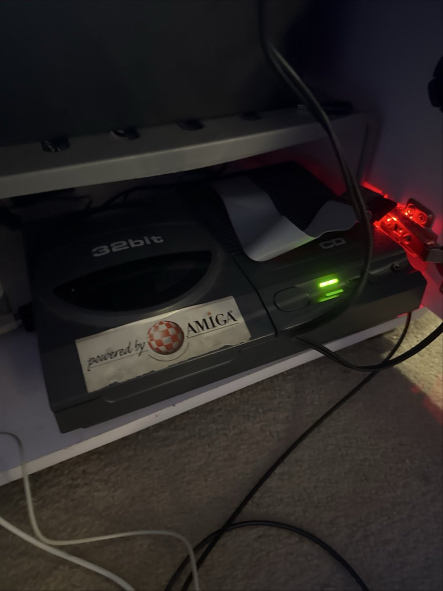 New PSU for the Amiga CD32 - seems that you can get a laptop like one off eBay. Power is much stronger. Just look at that blue ❤️