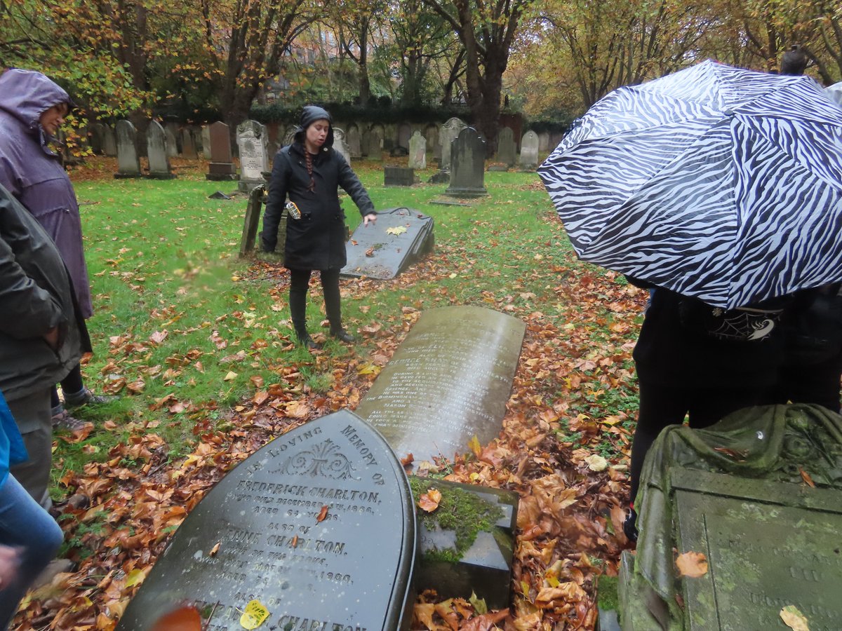 ellrbrown's tweet photo. George Shaw. One of the founders of the @bmi1854 and Trustee of Mason Science College forerunner of @unibirmingham.
#KeyHillCemetery @JQCemeteries #igersbirminghamuk #igbuk_meet_jqcemeterys https://t.co/WW79CZTkZ8