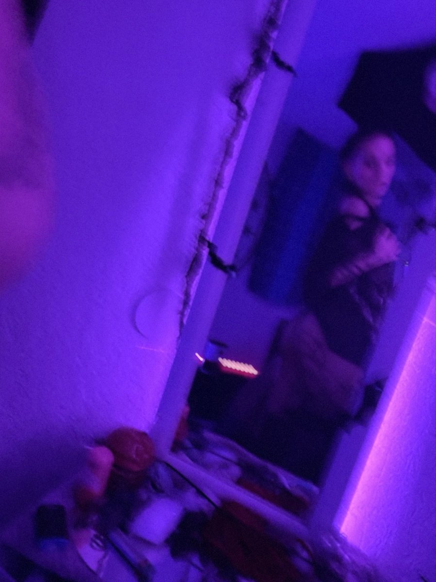 Rolling33pretty's tweet photo. Should I leak my telegram? #GothBabe #AltEnergy #AestheticDreamer #MoodyVibes #AltCreator #GothGlow #AltFeed #AltScene #AltMagic #DarkFemme #AltAesthetic #TrendingCreator #elpaso #texas #LoveYourW @EPTXFreaks https://t.co/MoirLSA4KB