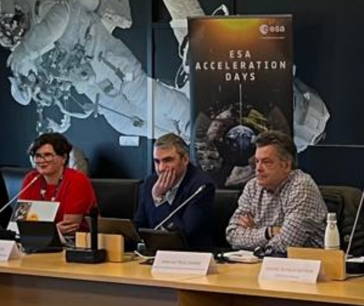 JeanTrullemans's tweet image. Close your eyes...
Imagine a Europe where #SpaceTech, #AI and crisis responders unite to save lives.
🚀 Day 1 of @esa Acceleration Days: Accelerate Crisis Preparedness begins at #ESA ESEC /Redu!
Innovation here isn’t a slogan, it’s a mindset.
#Innovation #CrisisManagement #AI