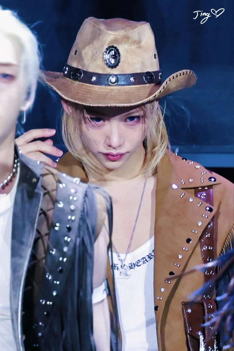 felixxxyongbok's tweet image. Yeehaw baby~
