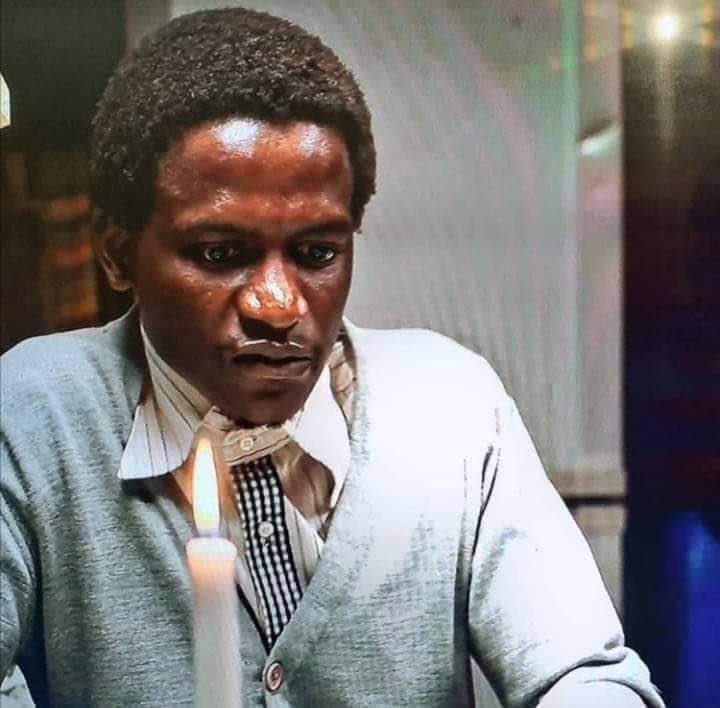 _Hybreed_'s tweet image. 🕯 This candle is for everyone who is looking for employment during these tough times. May God answer your prayers.