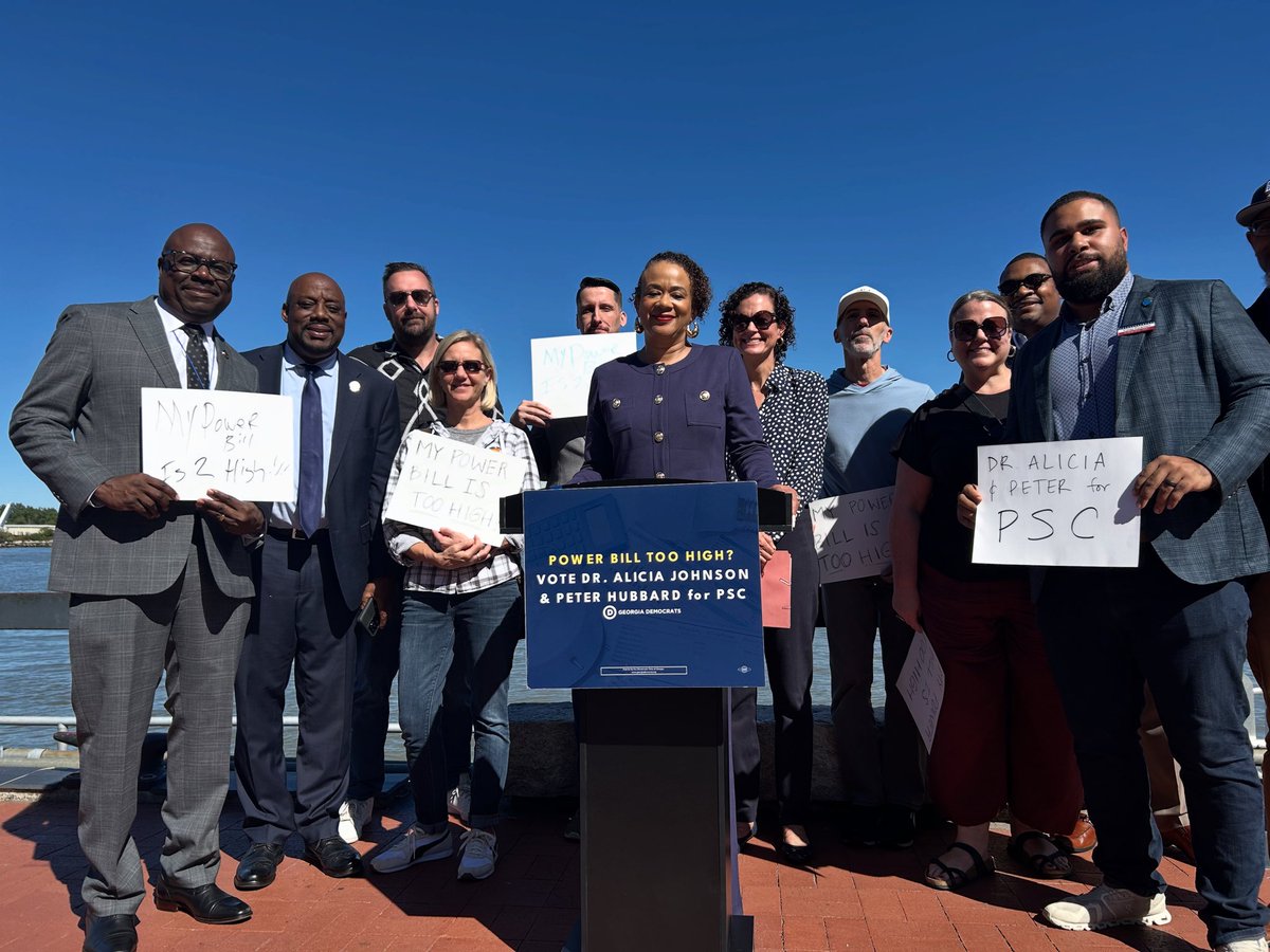 GeorgiaDemocrat's tweet image. Early voting is on, Georgia! 🗳️

Today, Dr. Alicia Johnson joined Mayor Van Johnson and Rep. Anne Allen Westbrook to remind us what’s at stake — our power bills.

Vote early for Dr. Alicia Johnson and Peter Hubbard for PSC! Learn more at pluginyourpower.org 💙