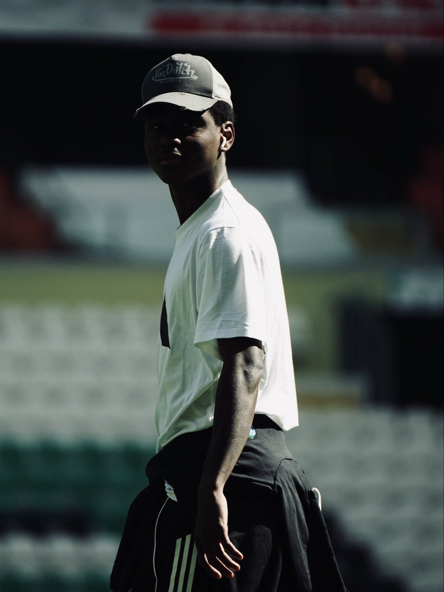 🔴 Kocaelispor’un sezon başında kiralık olarak kadrosuna kattığı Habib Keita’nın sözleşme detayları ortaya çıktı.

Sezon boyunca 16 lig maçına ilk 11’de başlaması halinde Kocaelispor, oyuncunun bonservisini 700 bin Euro bedelle satın almak zorunda kalacak.

🔗 <a href="/noktatvgazetesi/">Nokta Gazetesi & Nokta TV</a>