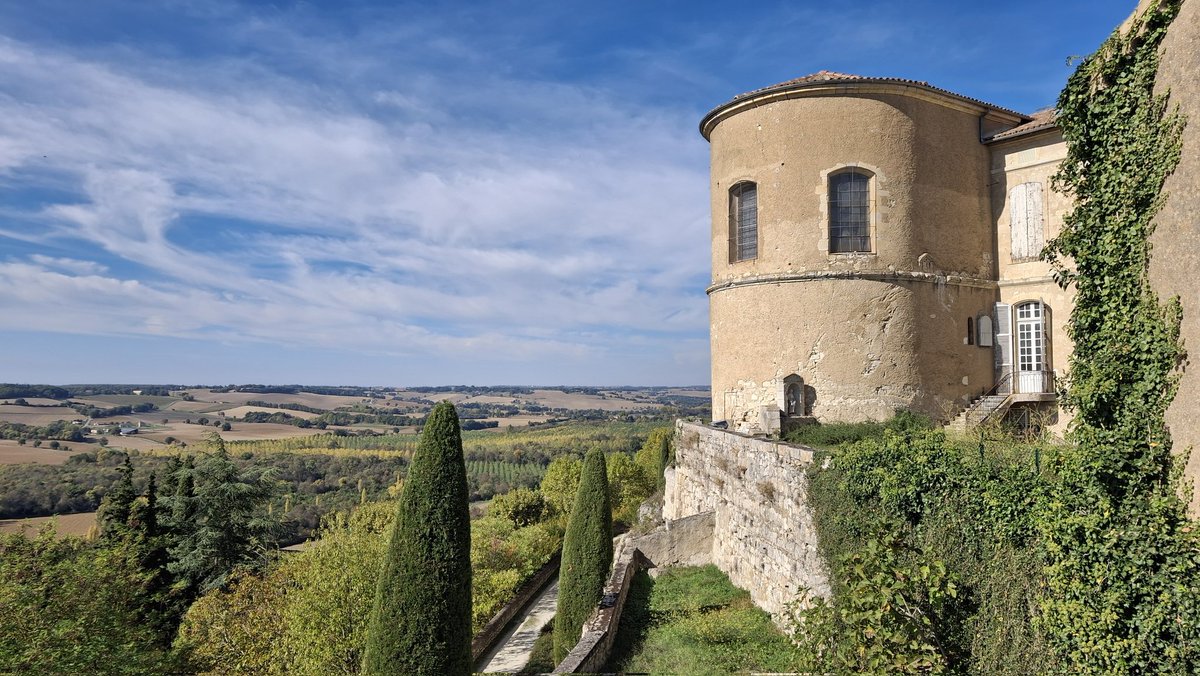 Cire96461251's tweet image. #Cheminer, #écouter, #regarder, #sentir, #toucher parfois, #partager quand propice