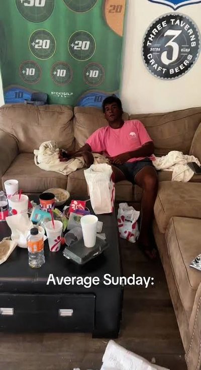 Geescottsburner's tweet image. Canvas cancelled class and homework.