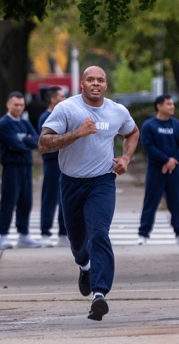 𝐂𝐥𝐚𝐬𝐬 𝟐𝟓-𝟑 pushed their limits in the 𝐓𝐨𝐩 𝐅𝐢𝐭 𝐂𝐡𝐚𝐥𝐥𝐞𝐧𝐠𝐞 — testing strength, endurance, and grit through push-ups, sit-ups, pull-ups, and a 1.5-mile run. 💪

Could you earn the title of 𝗧𝗼𝗽 𝗙𝗶𝘁 𝗥𝗲𝗰𝗿𝘂𝗶𝘁? 
#ChicagoPoliceAcademy #ChicagoPolice