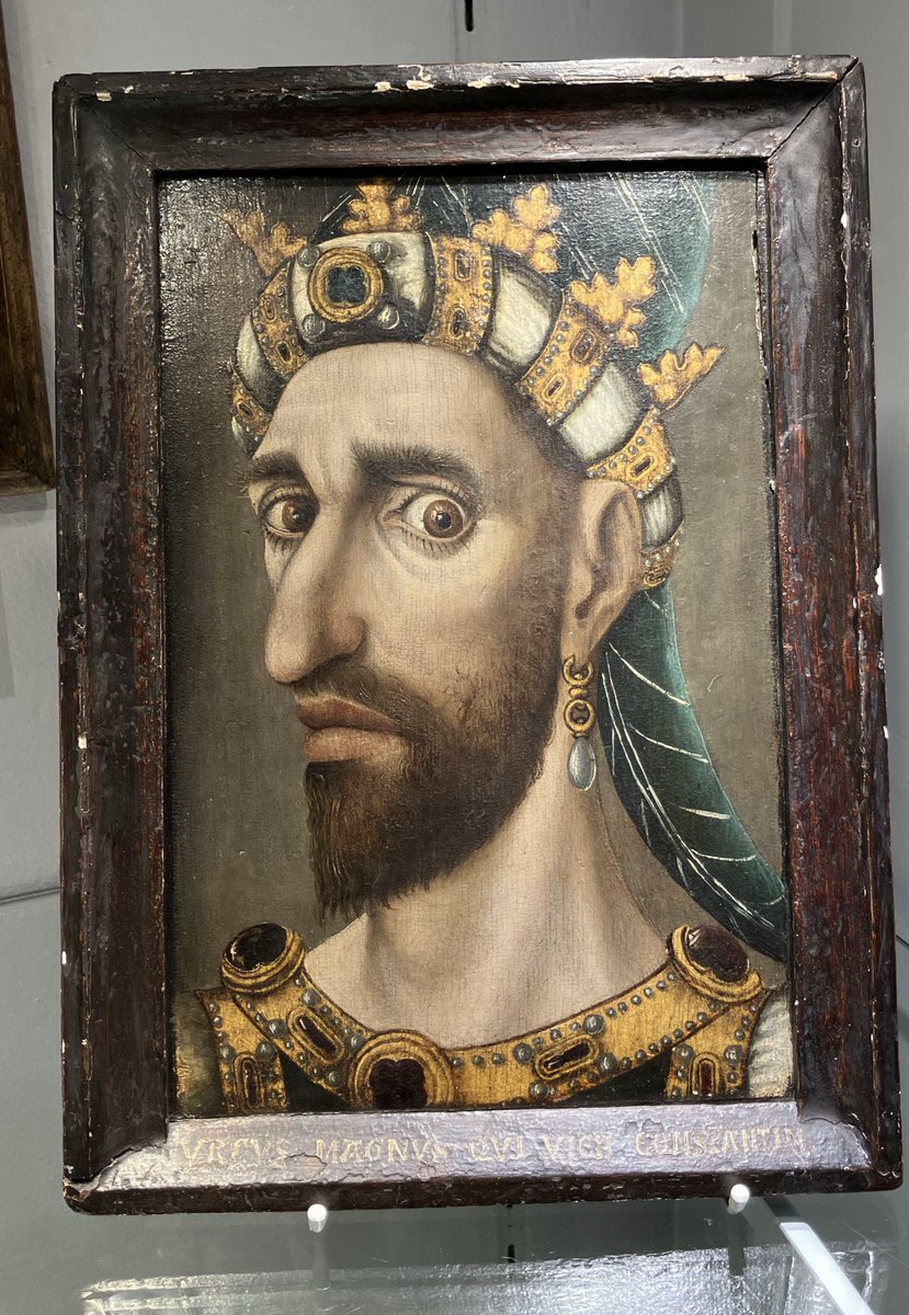 Fatih Sultan Mehmed olduğu düşünülen bu portre 23 Ekim’de mezata çıkacakmış. 15. yüzyıl sonu yahut 16. yüzyıl başında yapılmış. Ressam adı yok, Hollanda Okulu demişler sadece…
#osmanlı #viyaba #mezat #fatihsultanmehmed