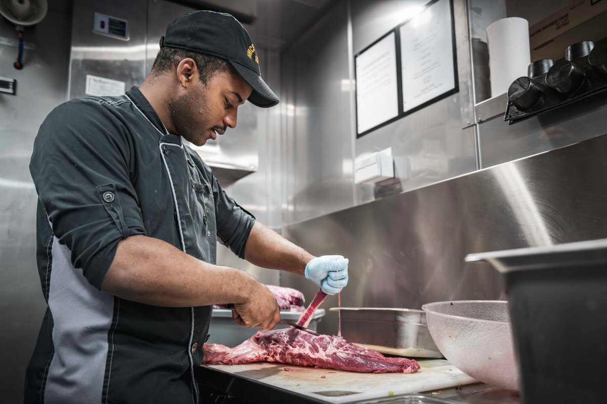 🍳🍝Happy #InternationalChefsDay! CAF cooks keep our troops fuelled, focused &amp; mission-ready by serving nutritious meals in tough conditions &amp; boosting morale with a taste of home. Their dedication &amp; resilience are vital to our success. What are/were some of your favourite meals?