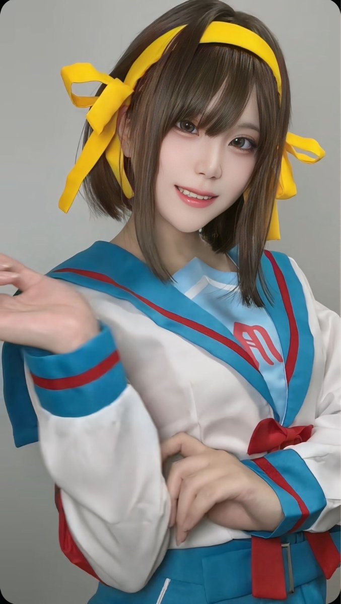 おはようございます☀️

今日はめちゃくちゃ早起きだよ❕
今日も20:00にインスタ投稿
Fantia更新があります！