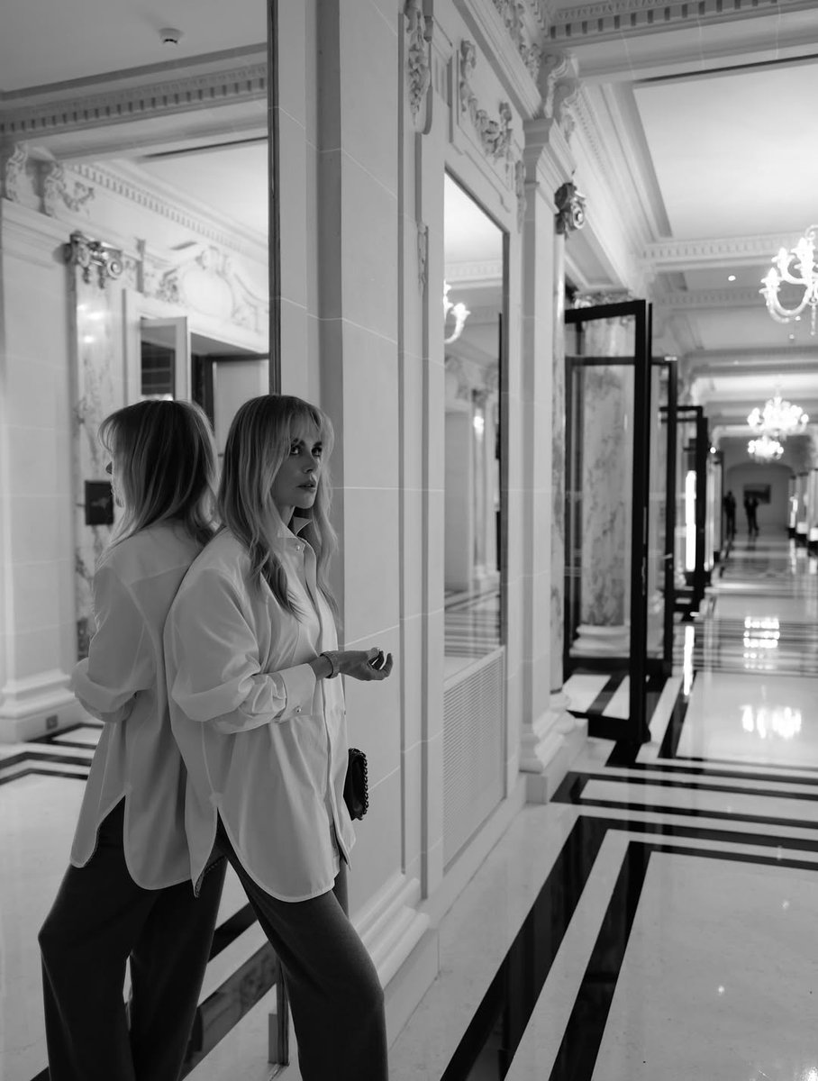 nkidmanbr's tweet image. &quot;Saudades, Paris. Obrigado pela estadia maravilhosa no @/ThePeninsulaParis — voltaremos!&quot; 

📲: Nicole Kidman via Instagram.