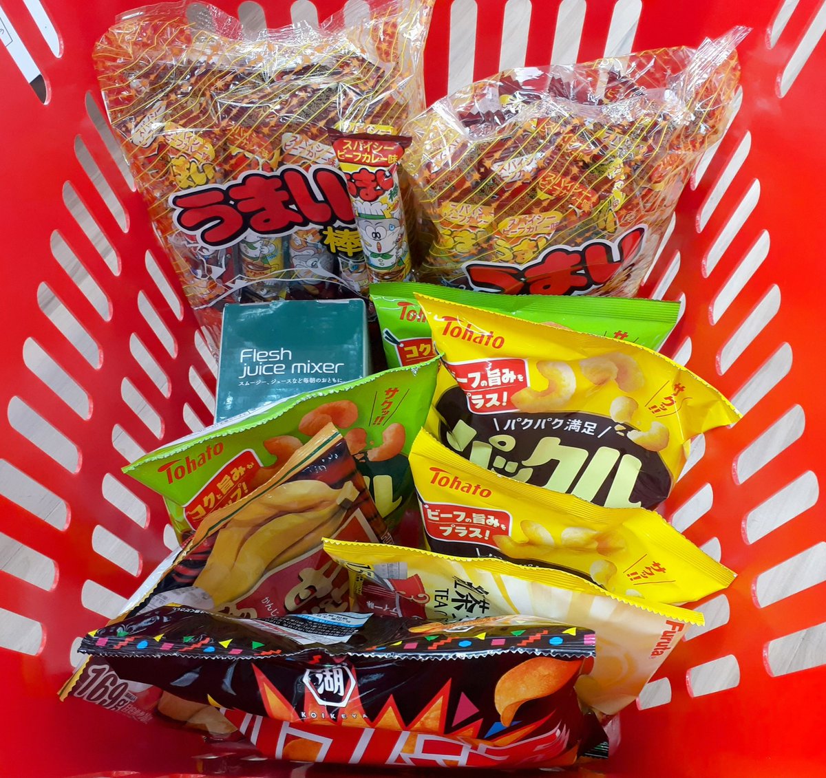 UFOキャッチャー戦利品
台湾キャッチャーっていうやつが面白い。アームが少し奥側に傾いてるから失敗すると奥に投げられてしまいますが、成功する時はまとめて落としてくれるので数取れます。ぜひ!