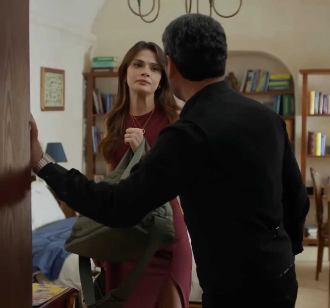 bana böyle mi engel olucaksın bakışı