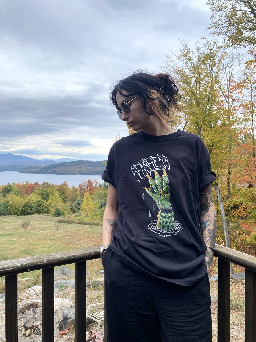 SkateSenseless's tweet photo. from the depths tee live @ https://t.co/zQIG2xc1GW https://t.co/FinymcXepF