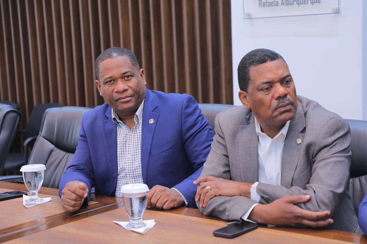 La Comisión Permanente de Asuntos Cooperativos, presidida por el diputado Félix Michell Rodríguez (<a href="/FelixMichell1/">Félix Michell</a>), continúa con el estudio de la iniciativa del proyecto de ley que declara el 25 de octubre de cada año como Día del Cooperativismo en la República Dominicana.