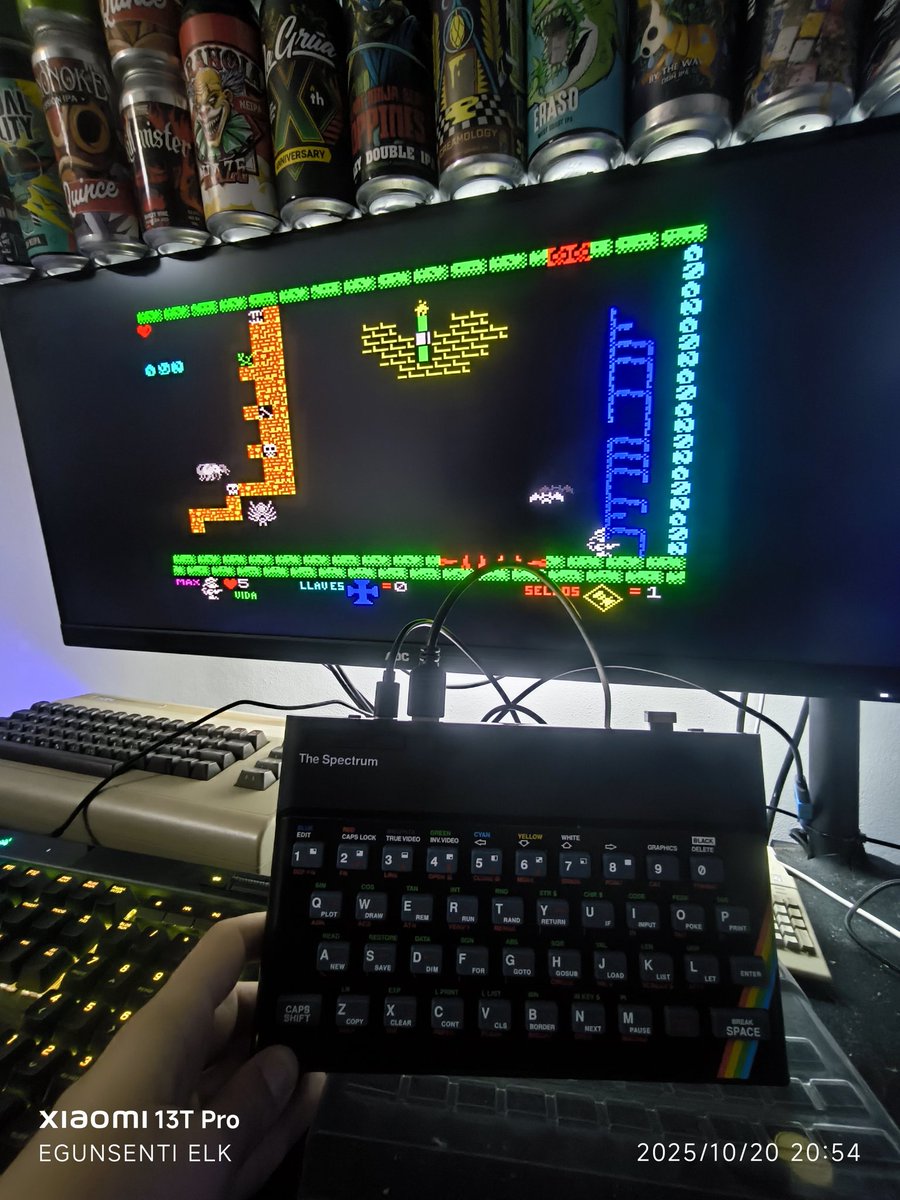 Julen Elizondo Atxa (@julen_beerbros) on Twitter photo Como mola este juego <a href="/MicroHobbyPapel/">MicroHobby</a>  <a href="/jlsanzf/">José Luis Sanz</a> Como mola este juego <a href="/MicroHobbyPapel/">MicroHobby</a>  <a href="/jlsanzf/">José Luis Sanz</a>