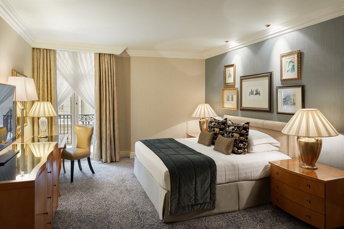 Book your stay for FWL 2026 at the Shoreditch Courthouse Hotel!

Use discount code: LFW2026 to claim 20% off your stay, valid for 2nd - 6th April 2026 only.

fetishweekendlondon.com/the-hotel/