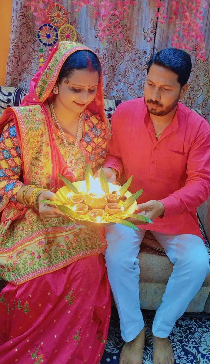 sranvijaysingh's tweet image. महालक्ष्मी नमस्तुभ्यं नमस्तुभ्यं सुरेश्वरी... 
हरी प्रिये नमस्तुभ्यं नमस्तुभ्यं दयानिधे...!!

शुभ दीपावली....!!