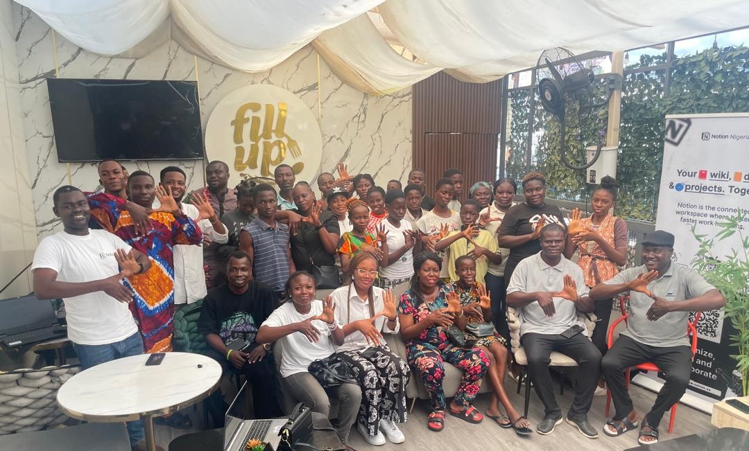 eazytech101's tweet image. Together, we’re building a stronger community of thinkers and creators who work smarter, and not harder.  — Building one workspace at a time.
@gabby4rukky, @Trena4real 
#NotionWarri #NotionNigeria #NotionHQ #MWN #CommunityGrowth #NotionAmbassador