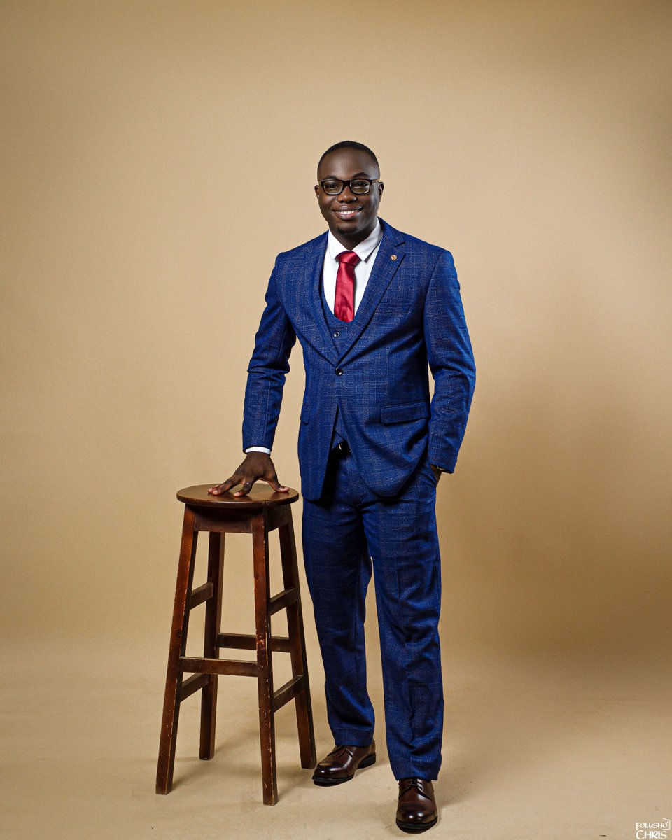 LifeOfOpeyimika's tweet image. I became a medical doctor today, but I'm stepping away from the traditional path.
Why?
Because I believe healthcare products should be built by healthcare professionals.
I am making it happen @slainelabs
Your RT will help us find startups & clinics that need us now 🙏