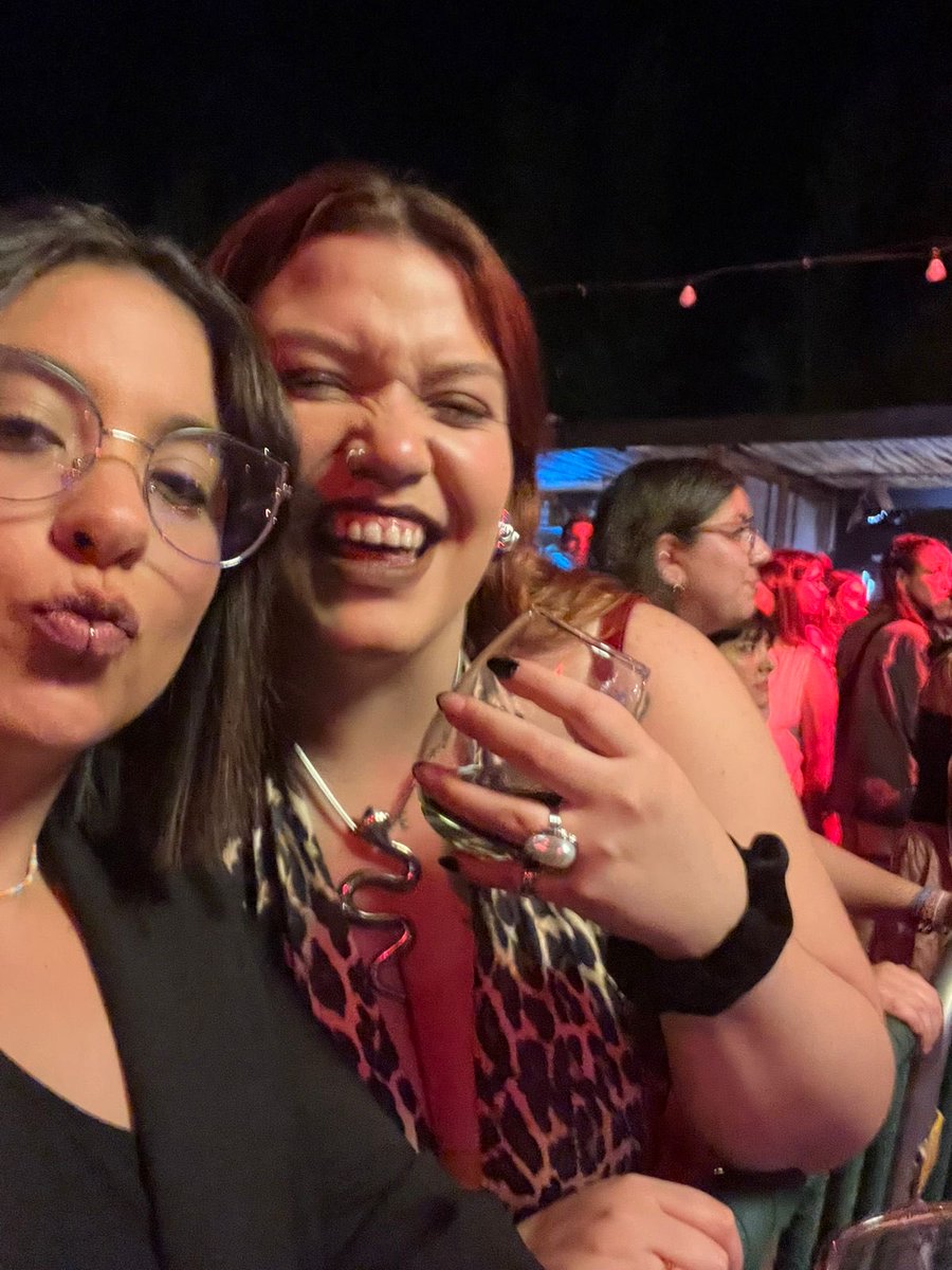 márama y el vinito, siempre❤️ (así terminamos también🤣)