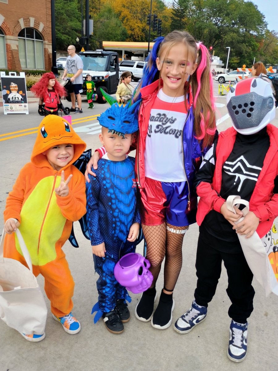 Algonquin Area Public Library District tweet media