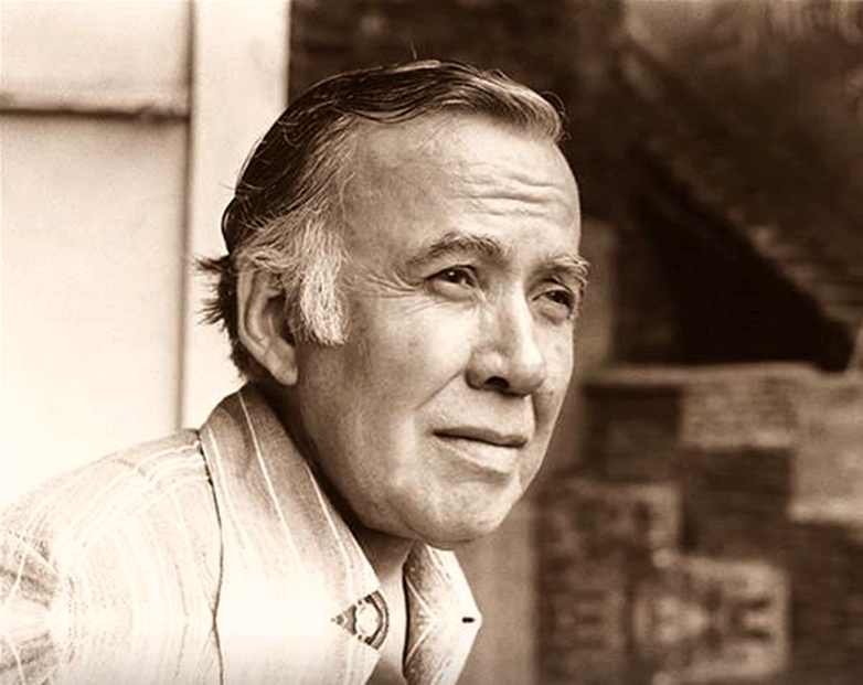 Hüznü gerilerde bırakacağım yaş bir türlü gelmiyor... 

behçet necatigil