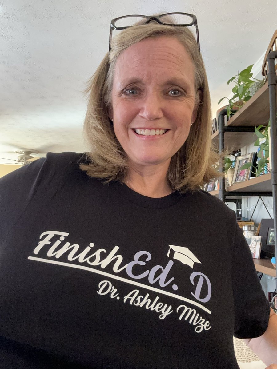 ashleybaconmize's tweet image. Today is the day I will never forget! I accomplished something I never thought I could do. Defended my dissertation successfully! 160 pages strong! I was told by one of my committee members &quot;it was really well done and it&apos;s not often people pass without revisions!&quot; 🎉