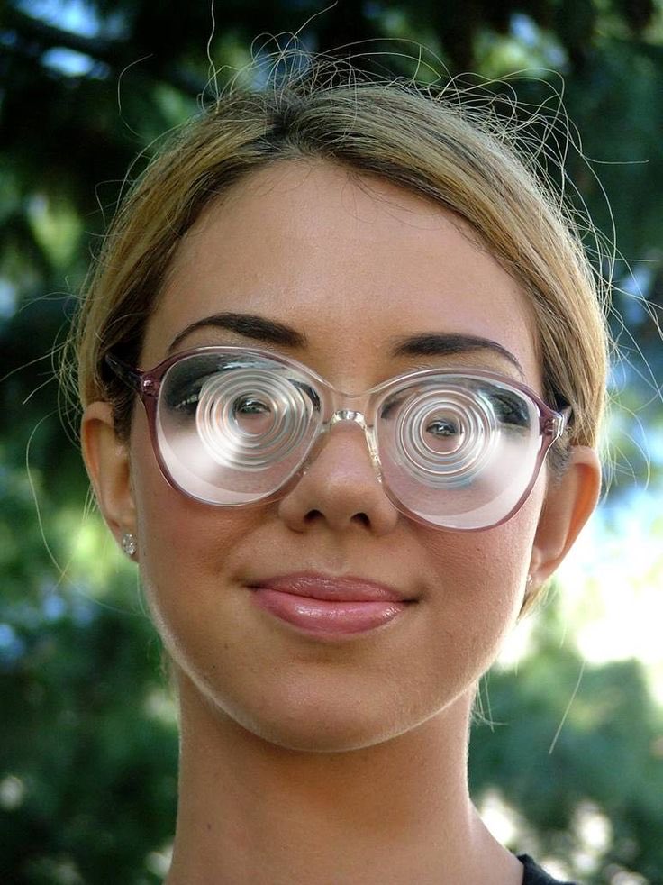twitonit's tweet photo. @arobbsbk @atensnut That’s because you see through lamestream glasses https://t.co/SfqehMmN5J