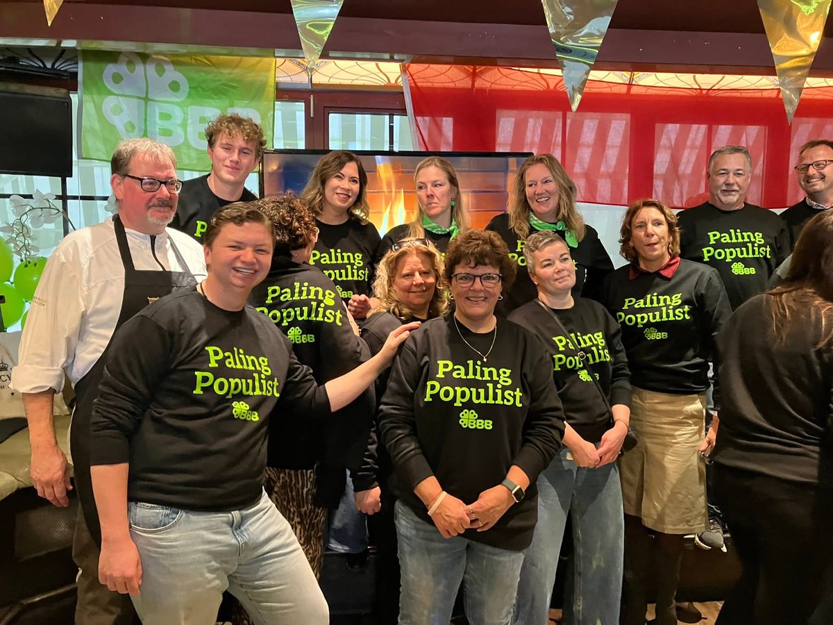 De lancering van de paling bitterbal in Volendam. Met Caroline, Mona en vele tweedekamer kandidaten. 🍀🍀🍀
#BBB #bbblevert #Palingpopulist

Klik hier voor clip. 

open.spotify.com/track/2pjnxcE2…