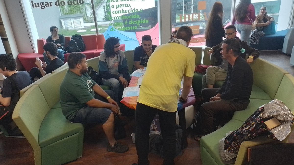 E o @lampiaogamestudio marcou presença no @indieconrj! O evento foi incrível, com uma comunidade apaixonada por jogos apoiando a cena independente! E claro, foi o momento de colocarmos Espectros da Cidade Alva na mesa!

#rpg #rpgdemesa #ttgames #ttrpg