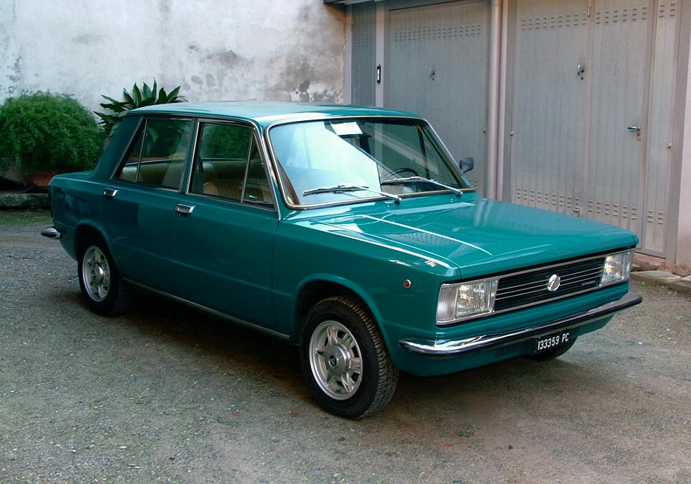 Guillaume (@guill500) on Twitter photo Nouveau match du groupe berline :
- LANCIA Fulvia
face à
- LADA 2106
face à
- AUTOBIANCHI A.111
Photos dans l'ordre cité
Les votes ci-dessous
#lpbvp
<a href="/Memoire2cite/">🏘️ 🏗️ 🇫🇷 Mémoire2Ville 🌆 🚧Sagacité 🏗️ 🏘️</a>
<a href="/Generations7080/">Ⓖⓔⓝⓔⓡⓐⓣⓘⓞⓝⓢ60708090📼🎙️✨</a> Nouveau match du groupe berline :
- LANCIA Fulvia
face à
- LADA 2106
face à
- AUTOBIANCHI A.111
Photos dans l'ordre cité
Les votes ci-dessous
#lpbvp
<a href="/Memoire2cite/">🏘️ 🏗️ 🇫🇷 Mémoire2Ville 🌆 🚧Sagacité 🏗️ 🏘️</a>
<a href="/Generations7080/">Ⓖⓔⓝⓔⓡⓐⓣⓘⓞⓝⓢ60708090📼🎙️✨</a>